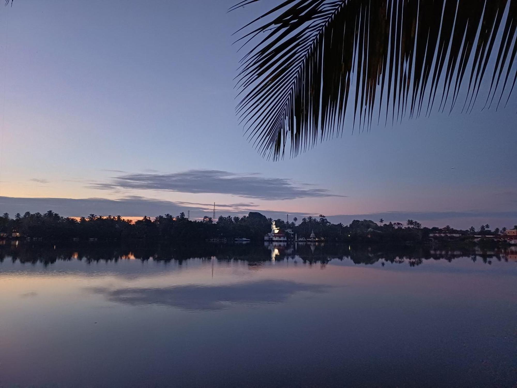 Villa River View อลุทกามา ภายนอก รูปภาพ