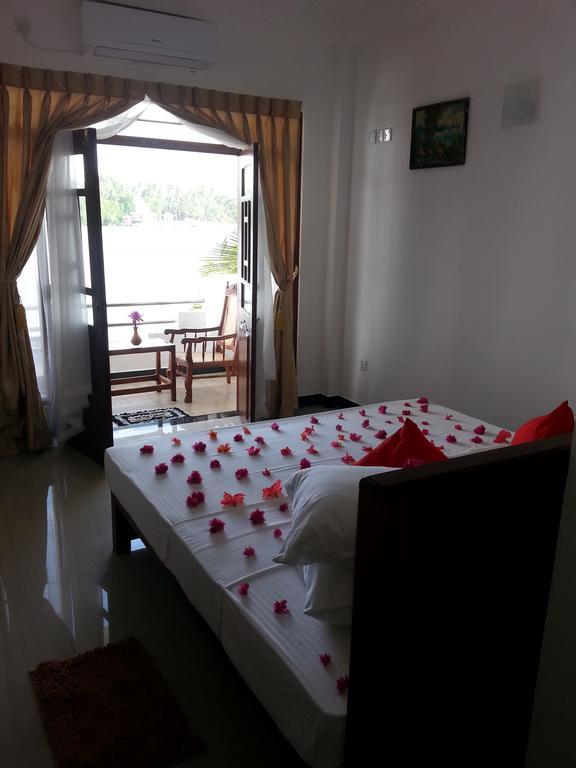 Villa River View อลุทกามา ภายนอก รูปภาพ