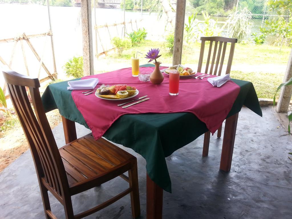 Villa River View อลุทกามา ภายนอก รูปภาพ
